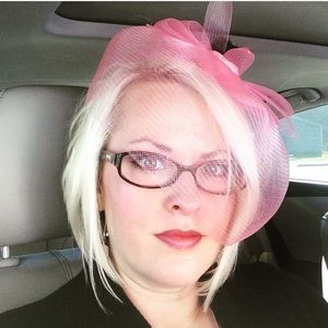 Women’s clip on fascinator hat